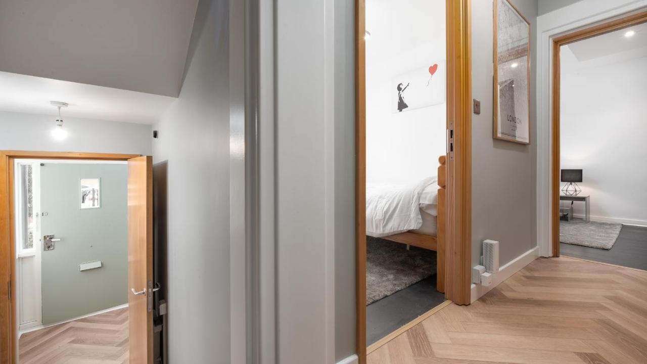 London'S Modern Nuance Apartment - Battersea Eksteriør bilde