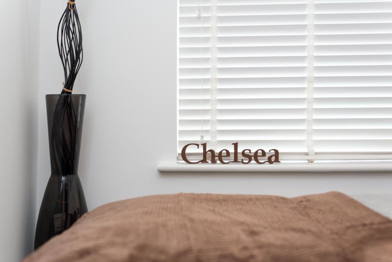 London'S Modern Nuance Apartment - Battersea Eksteriør bilde