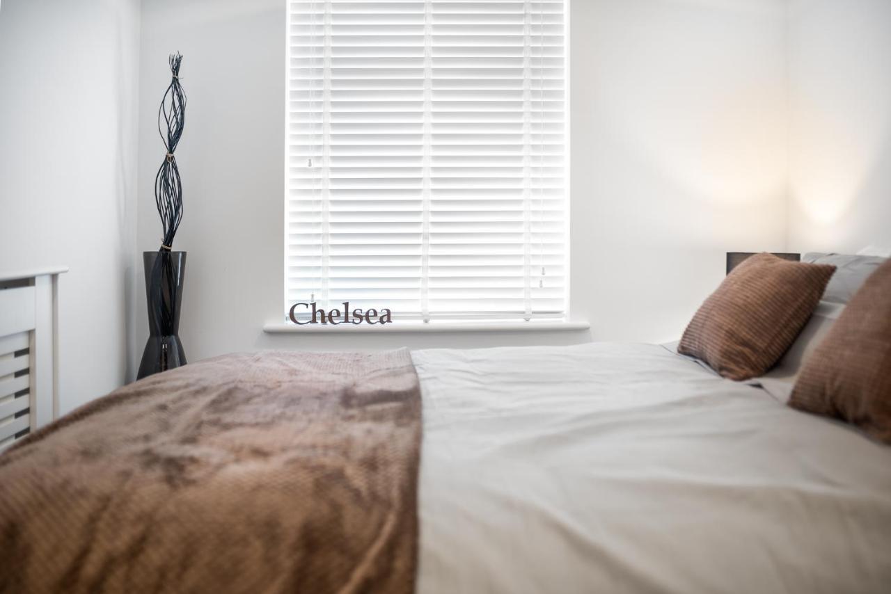 London'S Modern Nuance Apartment - Battersea Eksteriør bilde